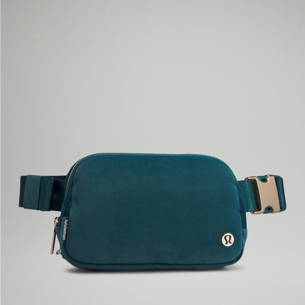 Lululemon belt bag